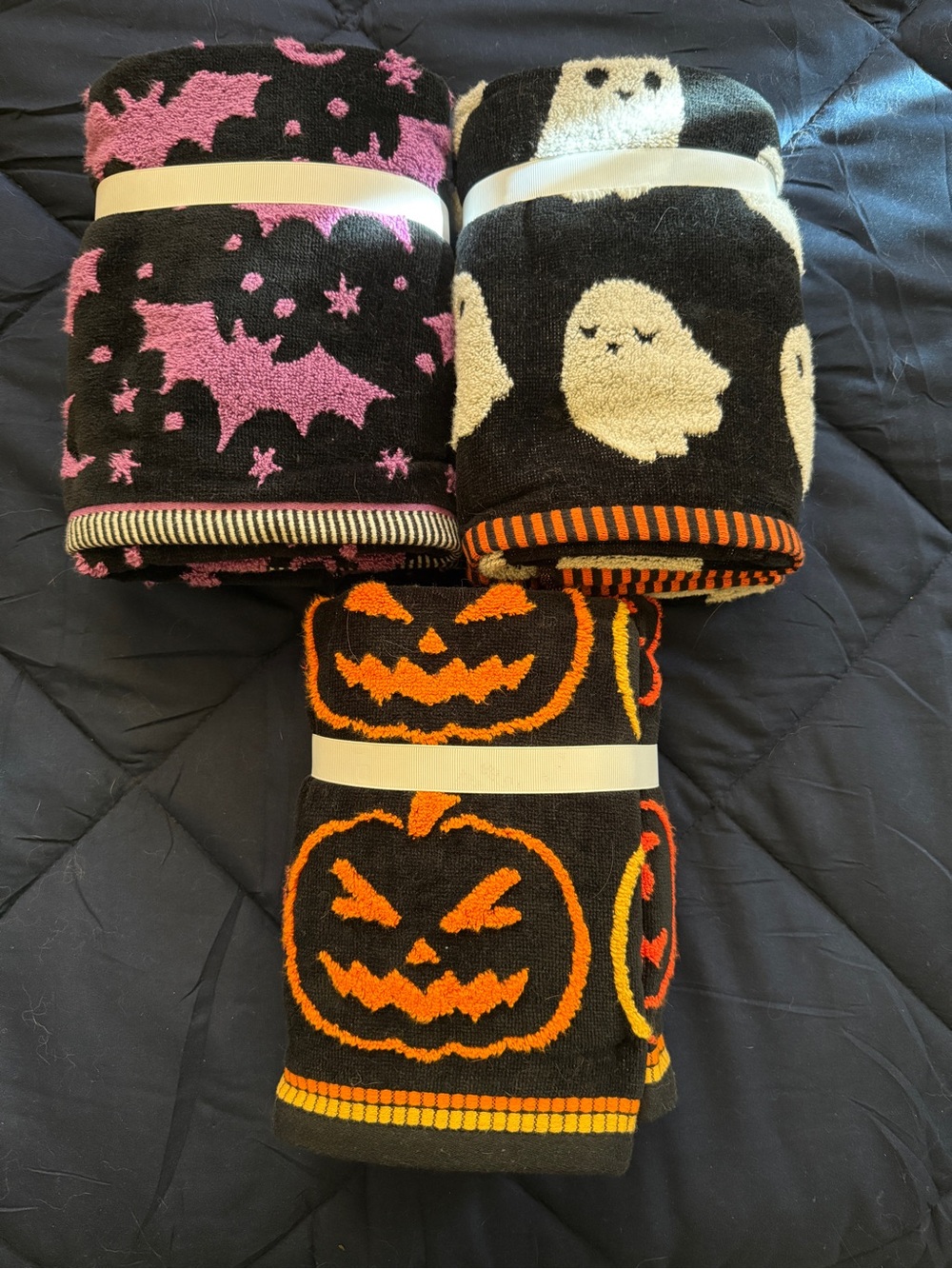 3 Sets of CARO Halloween Bathroom Hand Towels Pumpkin Ghost Bat - Picture 2 of 4